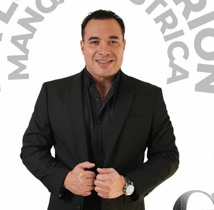 Dr. Cristian Gomez Pareja